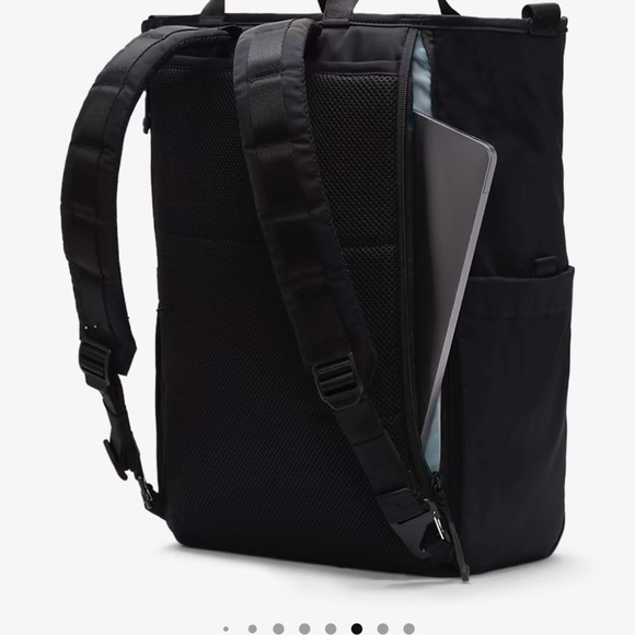 Nike Convertible diapers bag - Picture 9 of 12